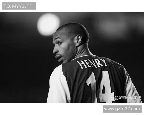 法国足球11号球星是谁揭秘他在球场上的传奇表现与贡献